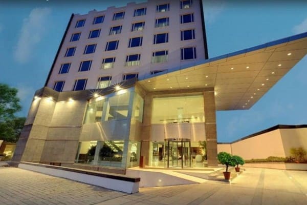 Hotel The Pride Langford Gardens Bangalore Escorts Service