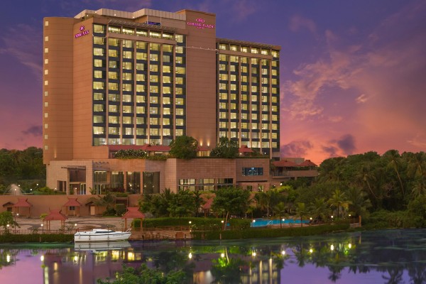 Hotel Crowne Plaza Maradu Kochi Escorts Service