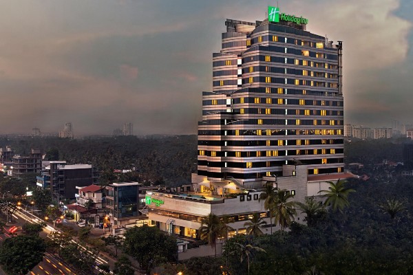 Hotel Holiday Inn An Ihg Hotel Ernakulam Kochi Escorts Service