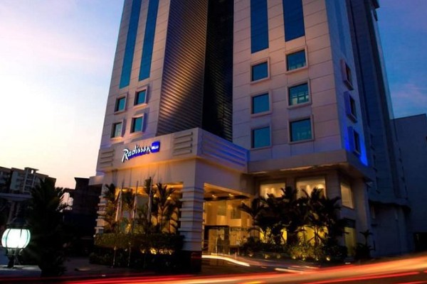 Radisson Blu Hotel Ernakulam Kochi Escorts Service