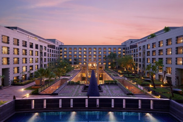 Grand Hyatt Hotel And Residences Valoka Mumbai Escorts Service