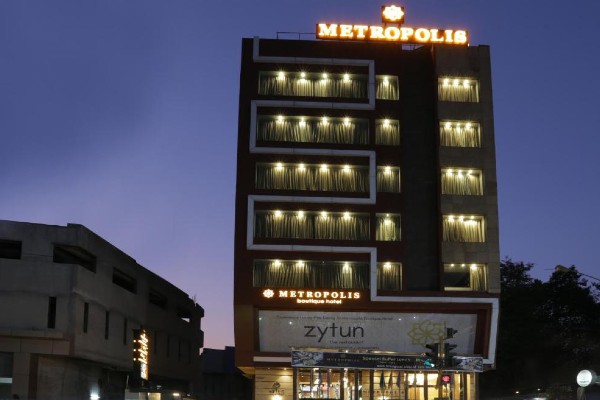 Hotel Metropolis Andheri East Mumbai Escorts Service