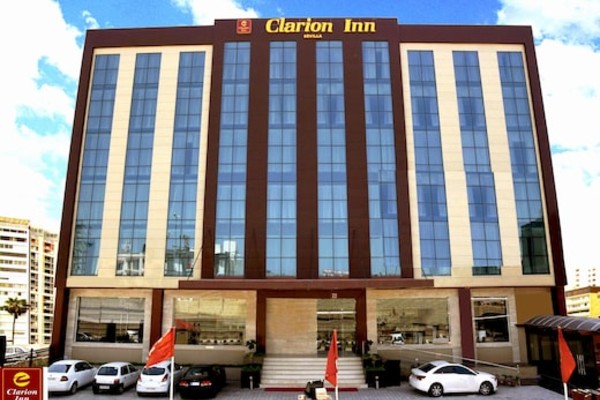Clarion Inn Sevilla Hotel Zirakpur Escorts Service